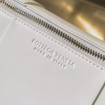 BOTTEGA VENETA BV Medium Canette bag - Image 6