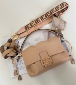 Fendi Mamma Baguette Medium - Image 2