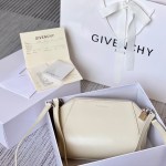 Givenchy XS Antigona Bag