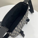 DIOR EXPLORER MESSENGER BAG - Image 8
