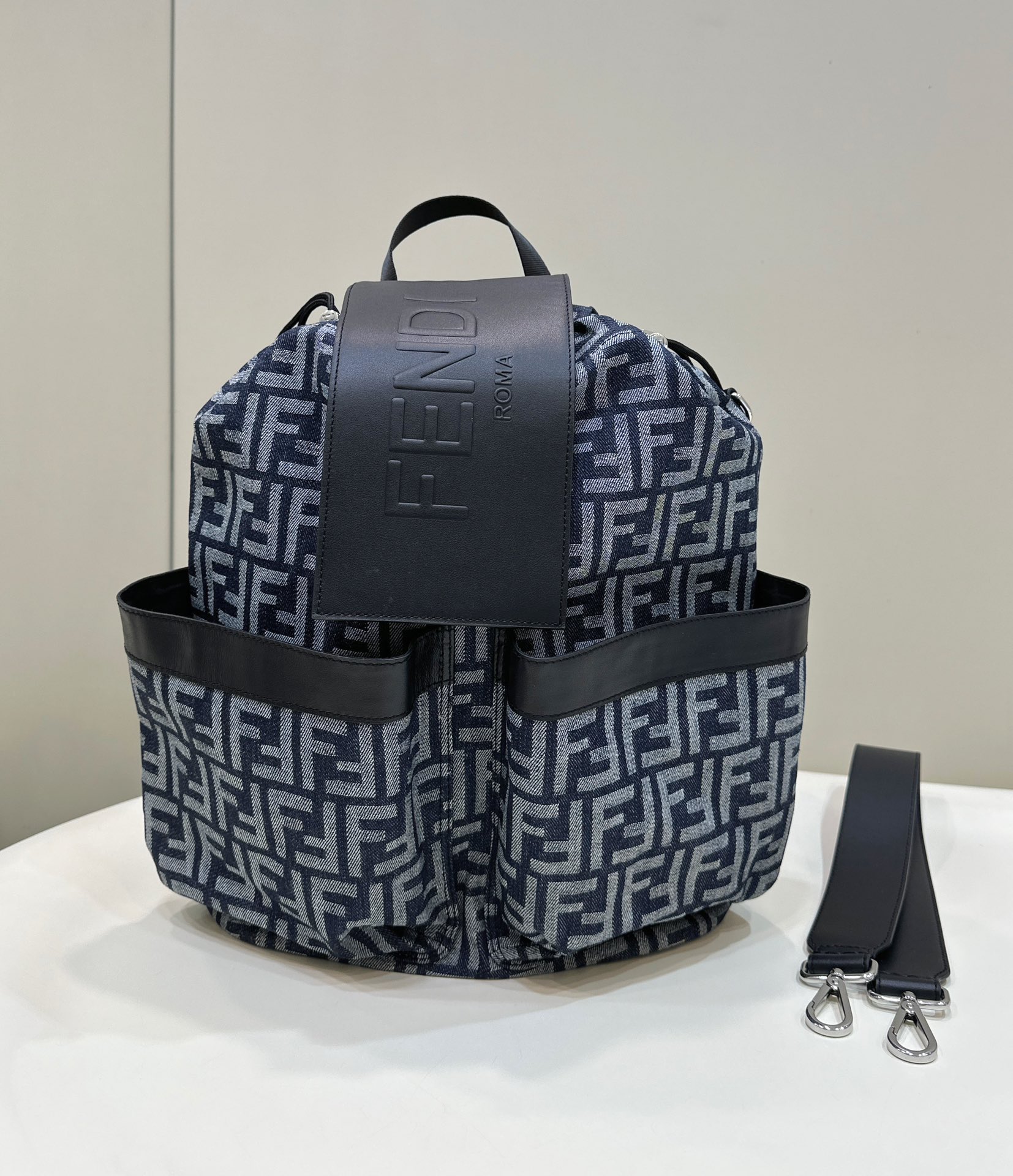 HSC-64DD14B61970 FENDI BACKPACK - Image 1