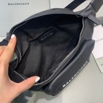 Balenciaga Waist bag - Image 6
