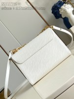 Louis Vuitton Twist MM Bag - Image 5