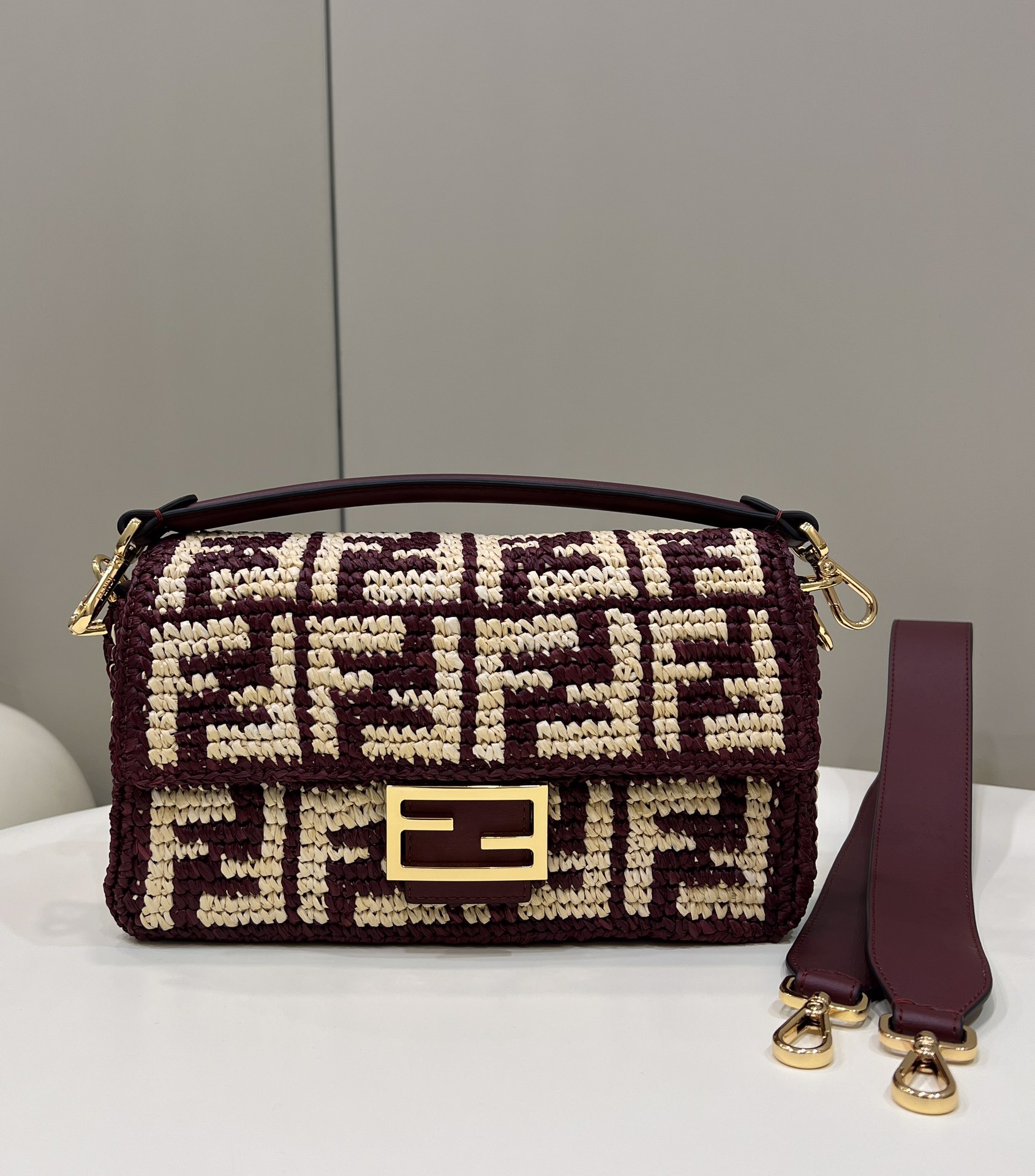 HSC-6A01BE4EF64F Fendi Baguette - Image 1