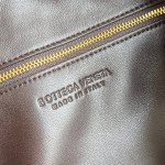 Bottega Veneta Madison Bag - Image 8
