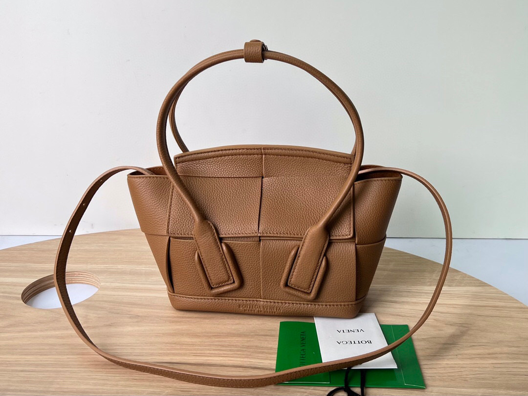 HSC-6A6F34935466 Bottega Veneta The Arco Mini - Image 1