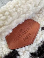 Louis Vuitton Bumbag Medium - Image 2