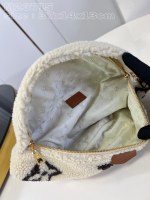 Louis Vuitton Bumbag Medium - Image 7
