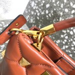 Valentino Garavani Roman Stud - Image 5