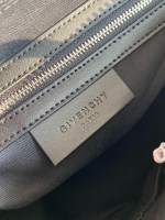 Givenchy Antigona Medium - Image 2