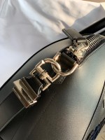Givenchy Antigona Medium - Image 4