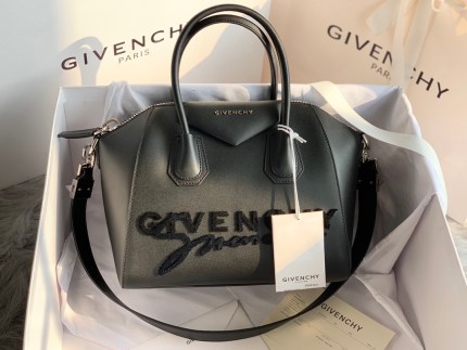 Givenchy Antigona Medium