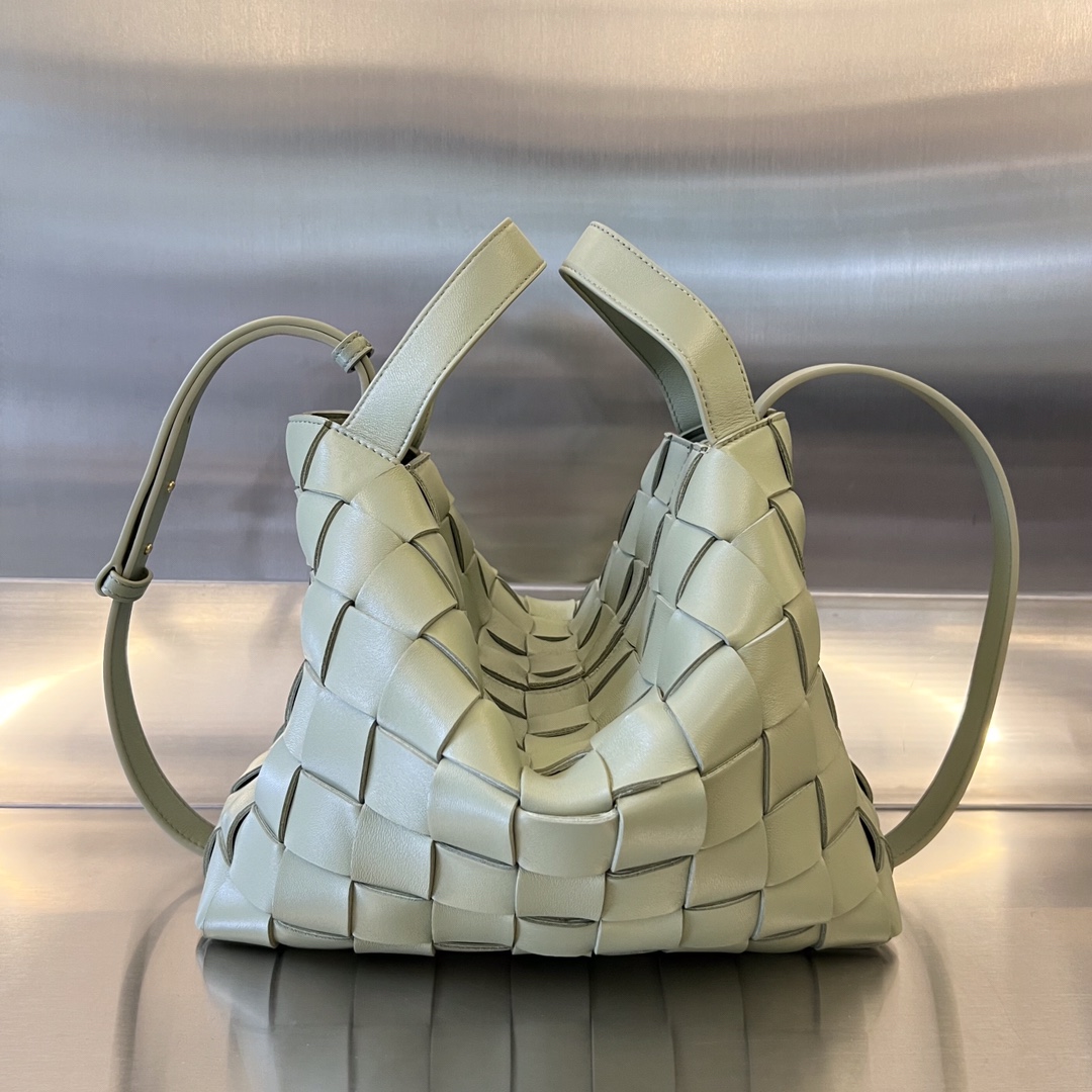 HSC-70E3984D8885 Bottega Veneta BV Bowling Cassette - Image 1