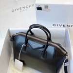 Givenchy Antigona Small