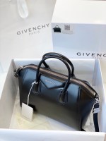 Givenchy Antigona Small