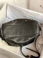Givenchy Antigona - Image 4