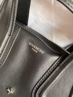 Givenchy Antigona - Image 5