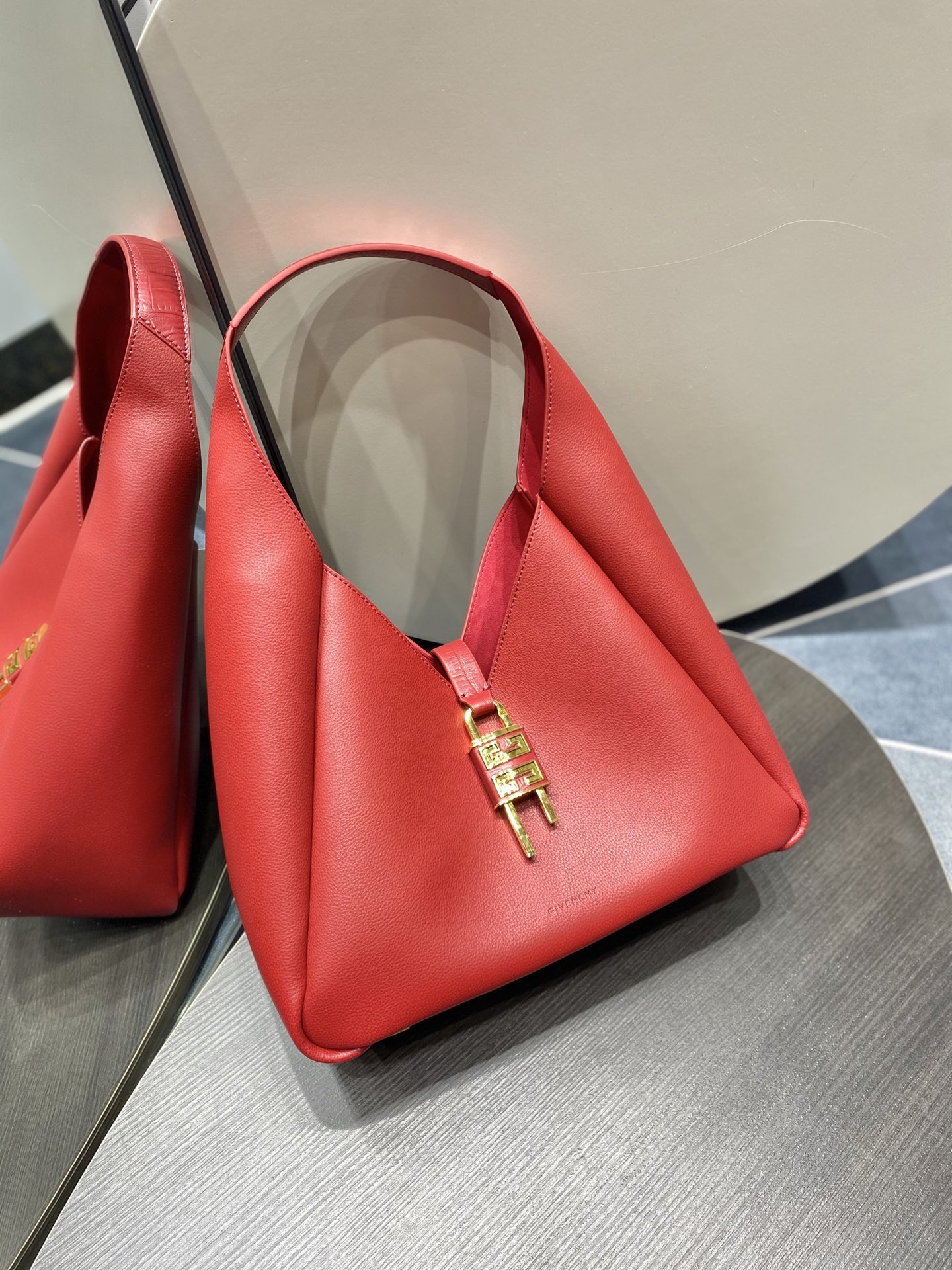 HSC-72E39C892F26 Givenchy G-Hobo Medium - Image 1
