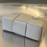 BOTTEGA VENETA BV Candy Arco Tote Bag - Image 3