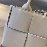 BOTTEGA VENETA BV Candy Arco Tote Bag - Image 6