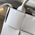 BOTTEGA VENETA BV Candy Arco Tote Bag - Image 2