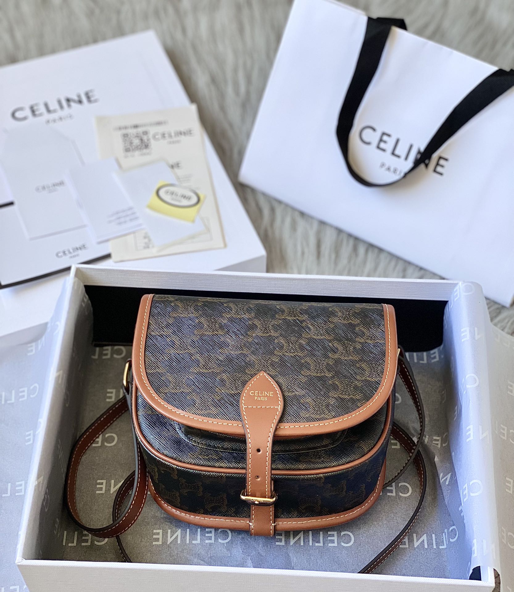 HSC-805255962821 Celine Medium Folco bag - Image 1