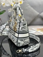 Dior Medium Lady D-Lite bag - Image 3