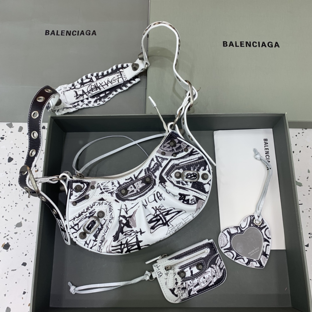 HSC-8128C8AA6A68 Balenciaga Le Cagole - Image 1