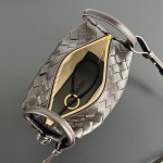 BOTTEGA VENETA Top Handle Loop - Image 6