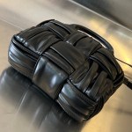 BOTTEGA VENETA BV Candy Arco Tote Bag - Image 3