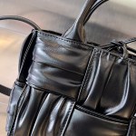BOTTEGA VENETA BV Candy Arco Tote Bag - Image 4