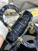 Dior Medium Lady D-Lite bag - Image 8