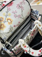 Dior Medium Lady D-Lite bag - Image 8