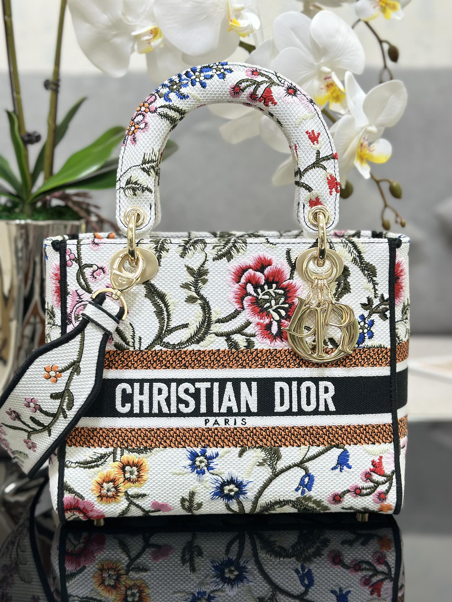HSC-8708AB35132A Dior Medium Lady D-Lite bag - Image 1