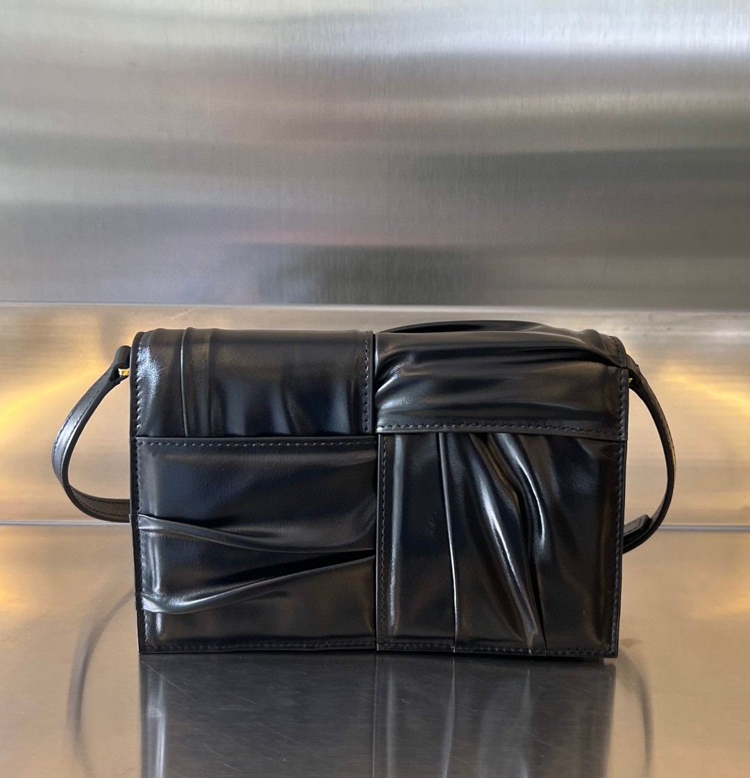 HSC-88329AB49E2C Bottega Veneta BV Mini Cassette Cross-Body Bag - Image 1