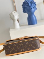 Louis Vuitton Vintage Bag - Image 4