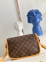 Louis Vuitton Vintage Bag - Image 5
