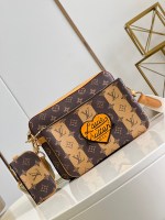 Louis Vuitton Trio Messenger Bag - Image 9