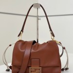 Fendi Mamma Baguette Medium