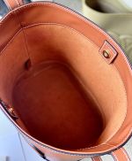CELINE BUCKET CUIR TRIOMPHE BAG - Image 6