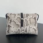 BOTTEGA VENETA Small Liberta - Image 9