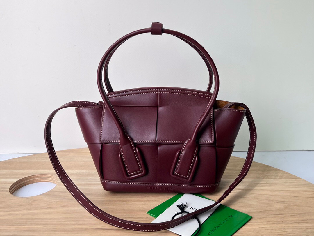 HSC-8D3A4368ACEA Bottega Veneta The Arco Mini - Image 1
