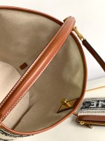 CELINE Bucket 16 - Image 7
