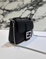 FENDI BAGUETTE - Image 3