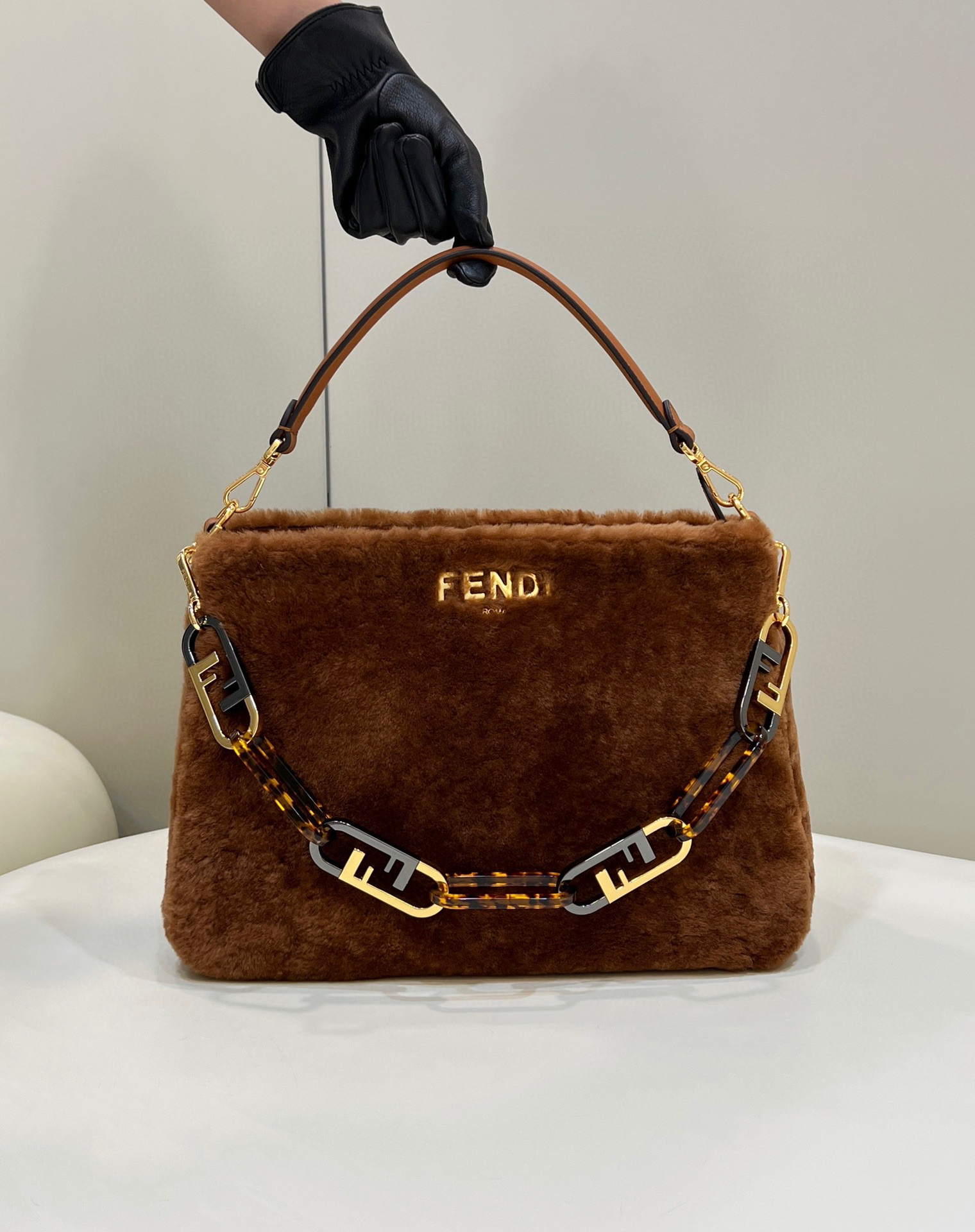 HSC-8E77CB57D602 Fendi O’Lock - Image 1