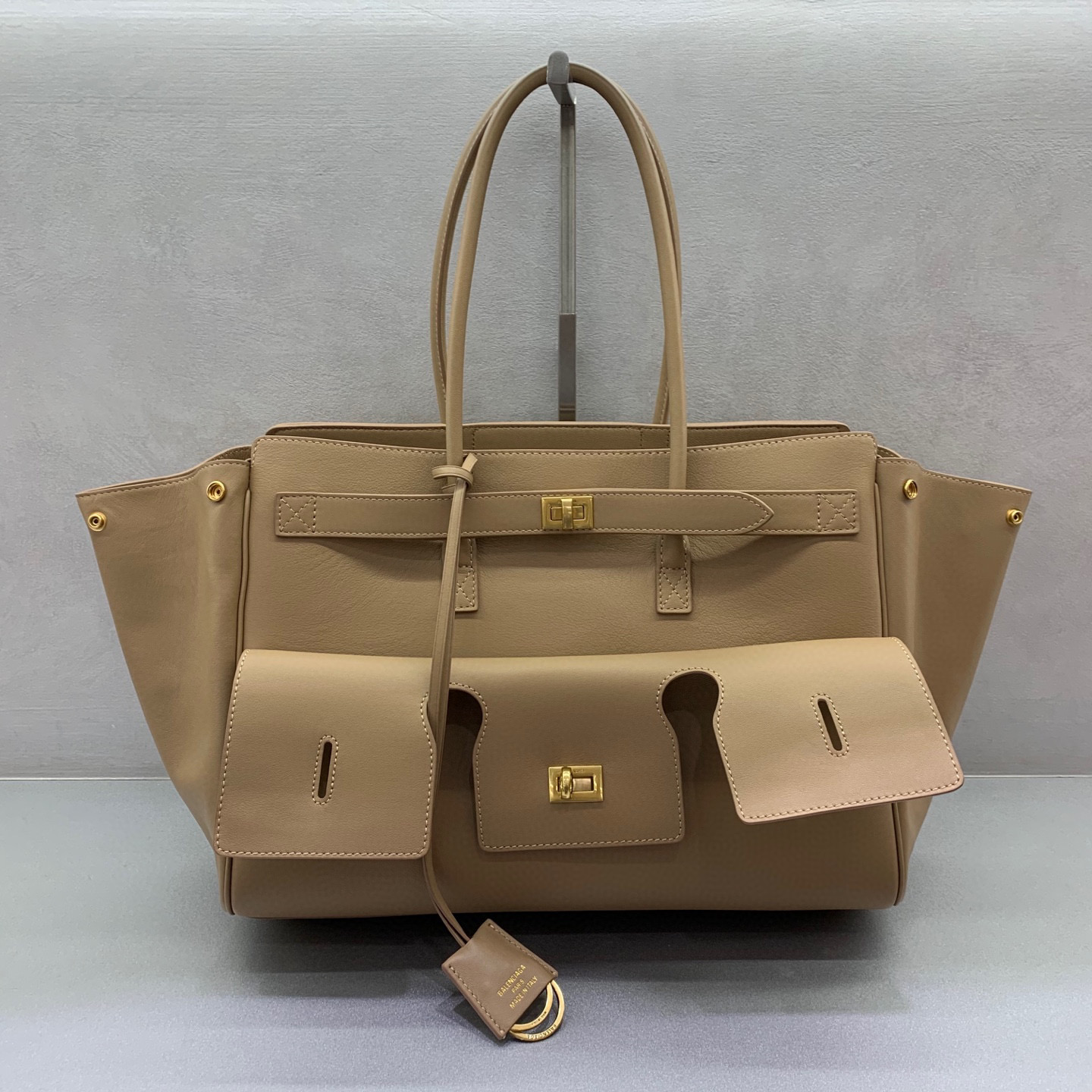 HSC-91454A46E4AA Balenciaga Bel Air Medium Carry All Bag - Image 1
