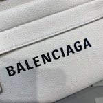 Balenciaga Waist bag - Image 5