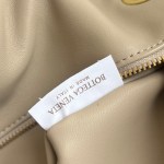 Bottega Veneta Madison Bag - Image 9
