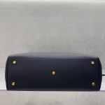 Balenciaga Women’s Carrie Carry All Bag - Image 4