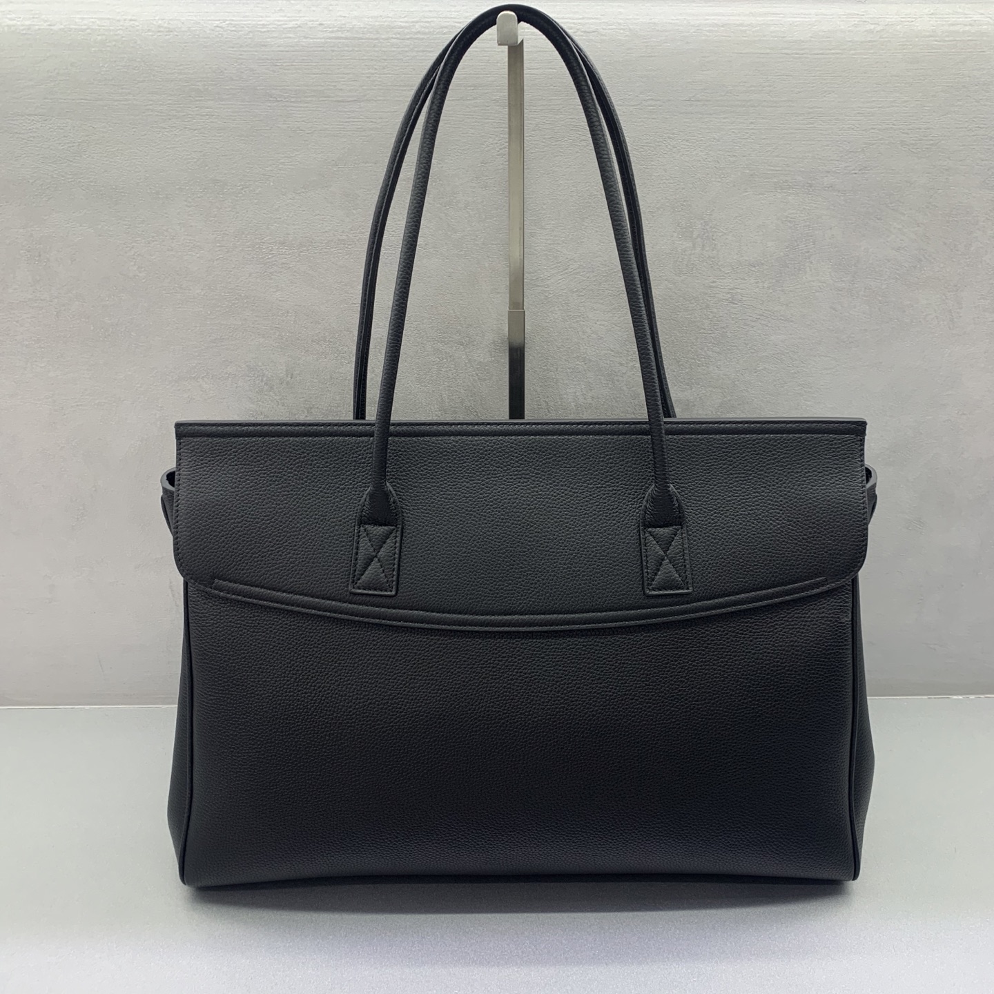 HSC-9543ED1B58CC Balenciaga Women’s Carrie Carry All Bag - Image 1